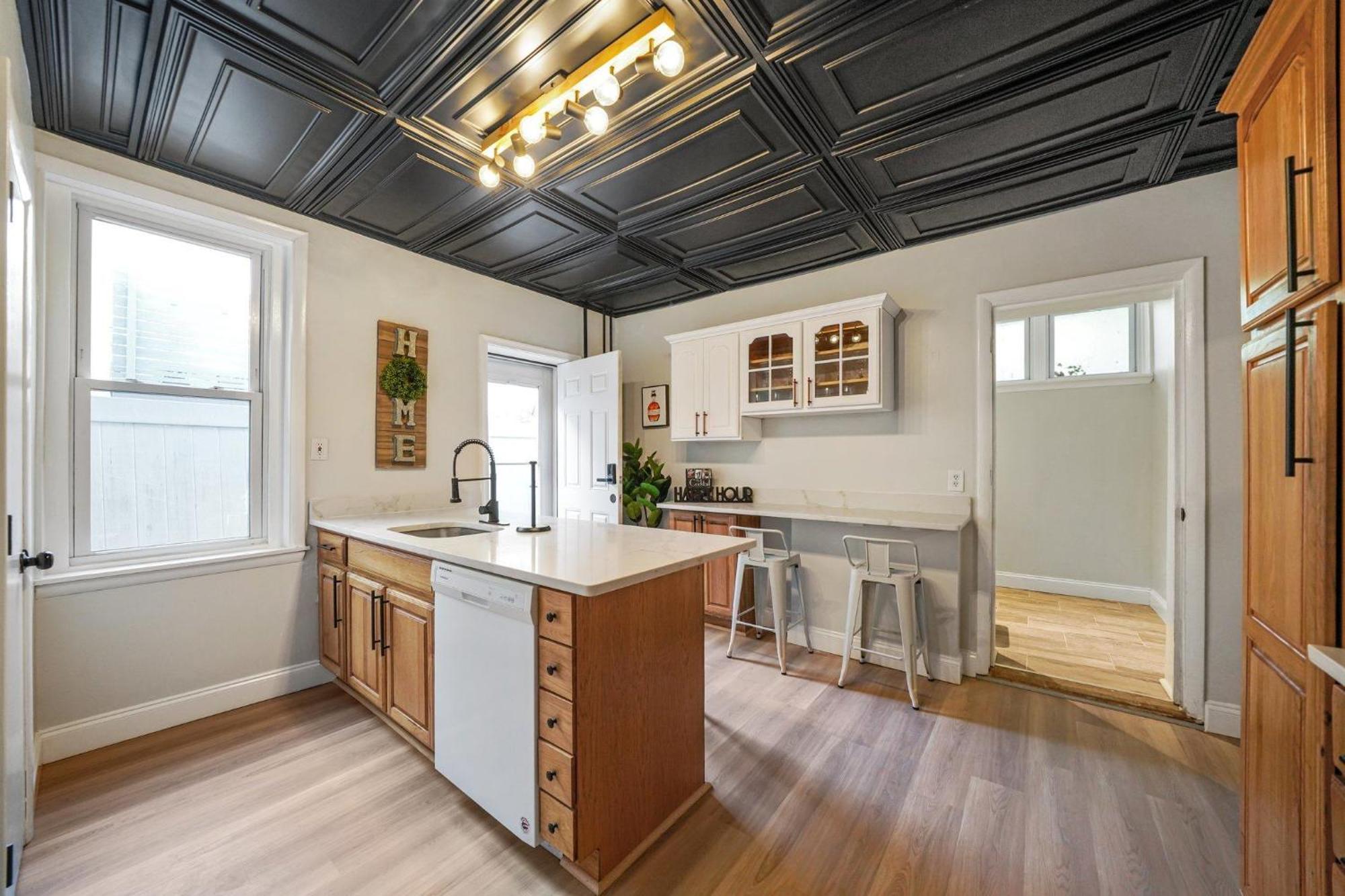 Conshohocken: Quality & Location *